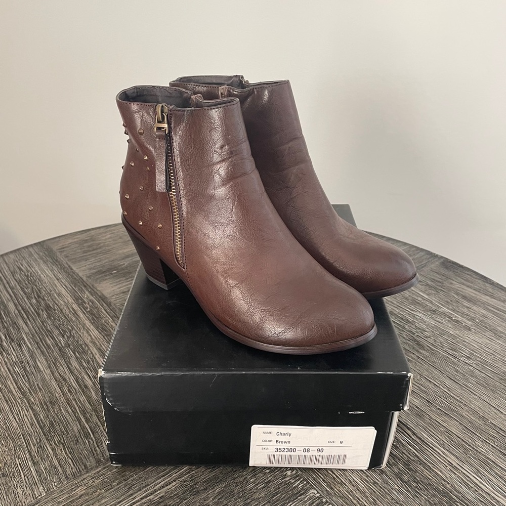 Charly Brown Booties